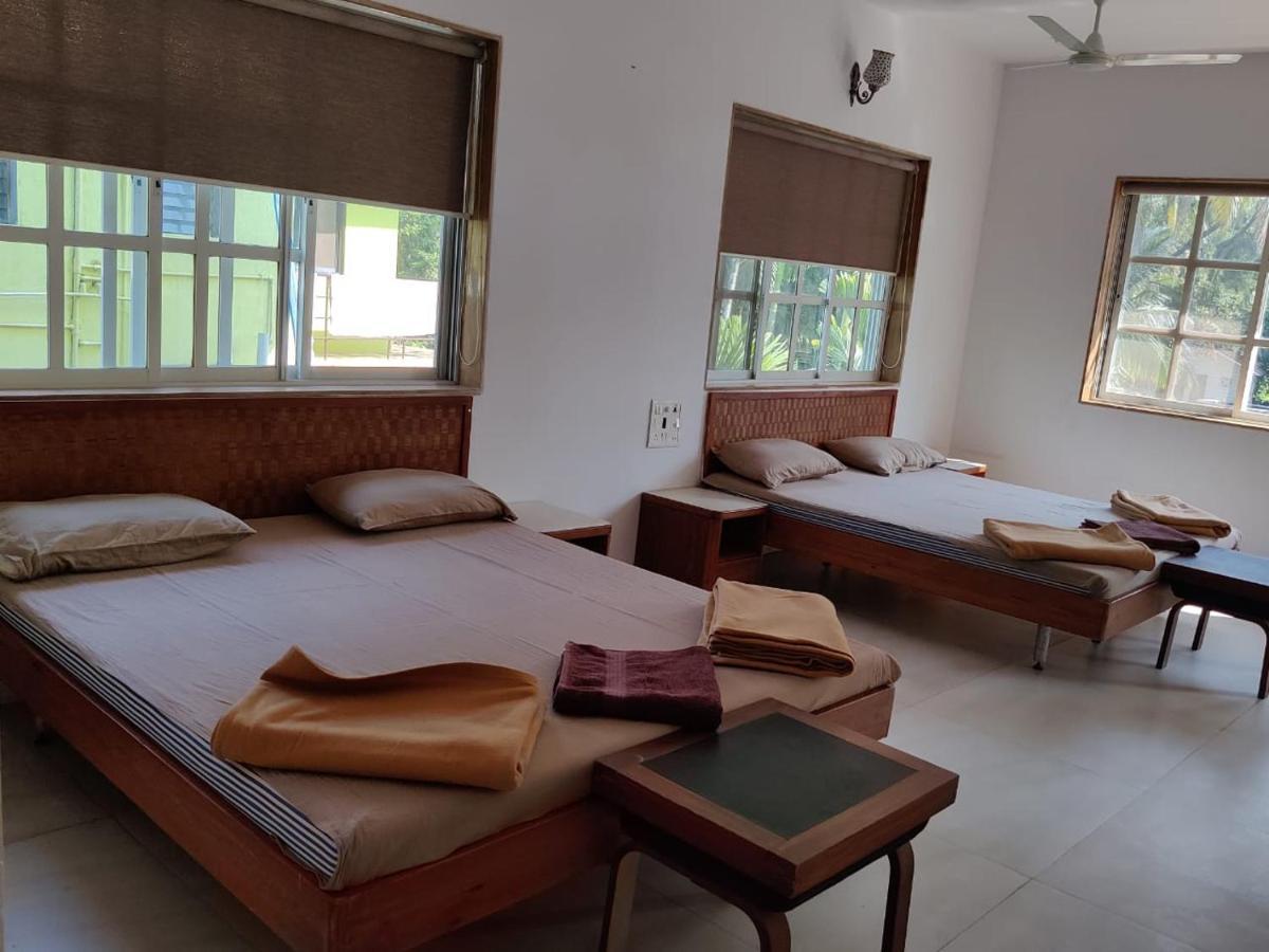 White House Beach Resort, Nagaon Eksteriør bilde