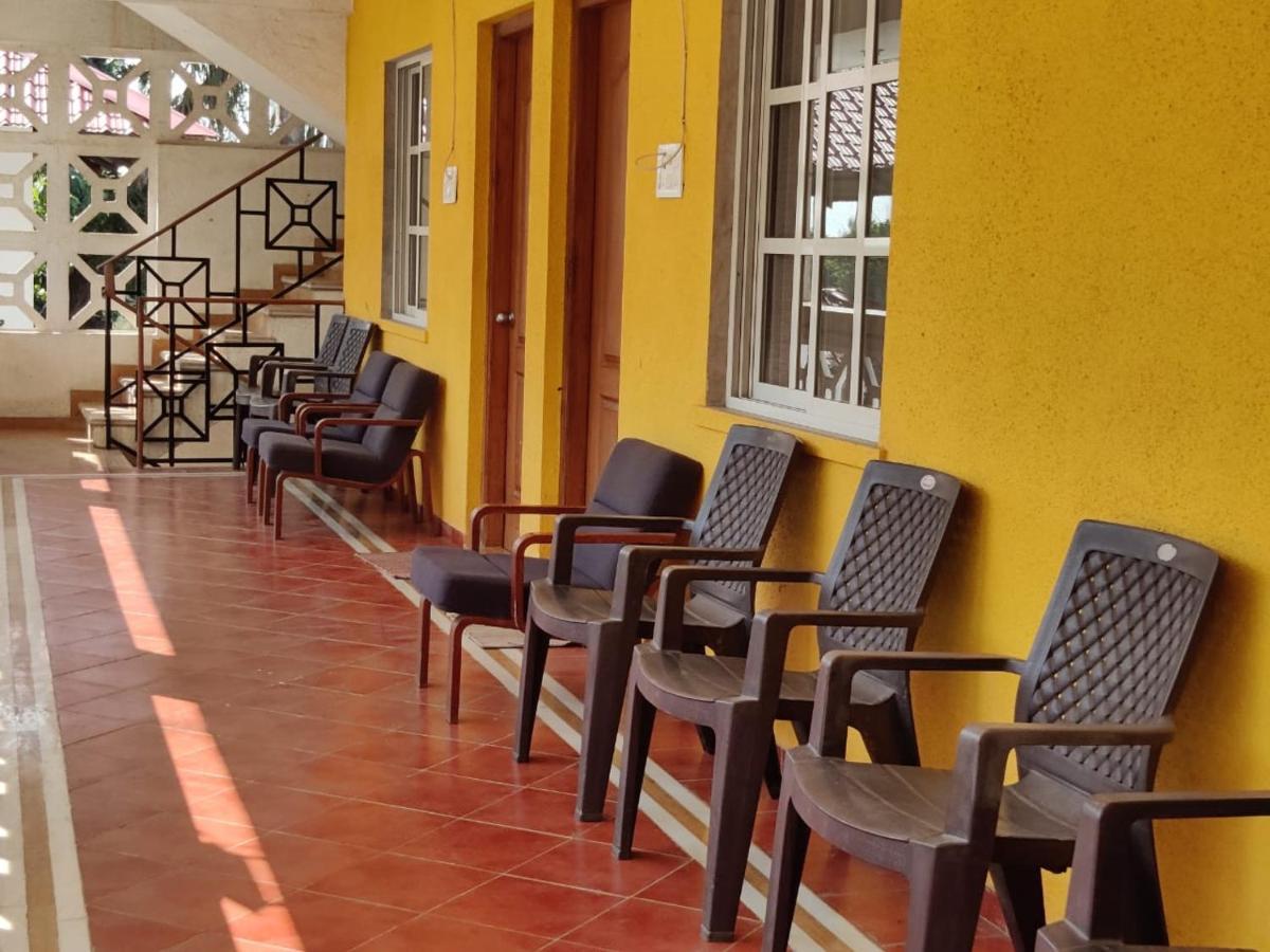 White House Beach Resort, Nagaon Eksteriør bilde