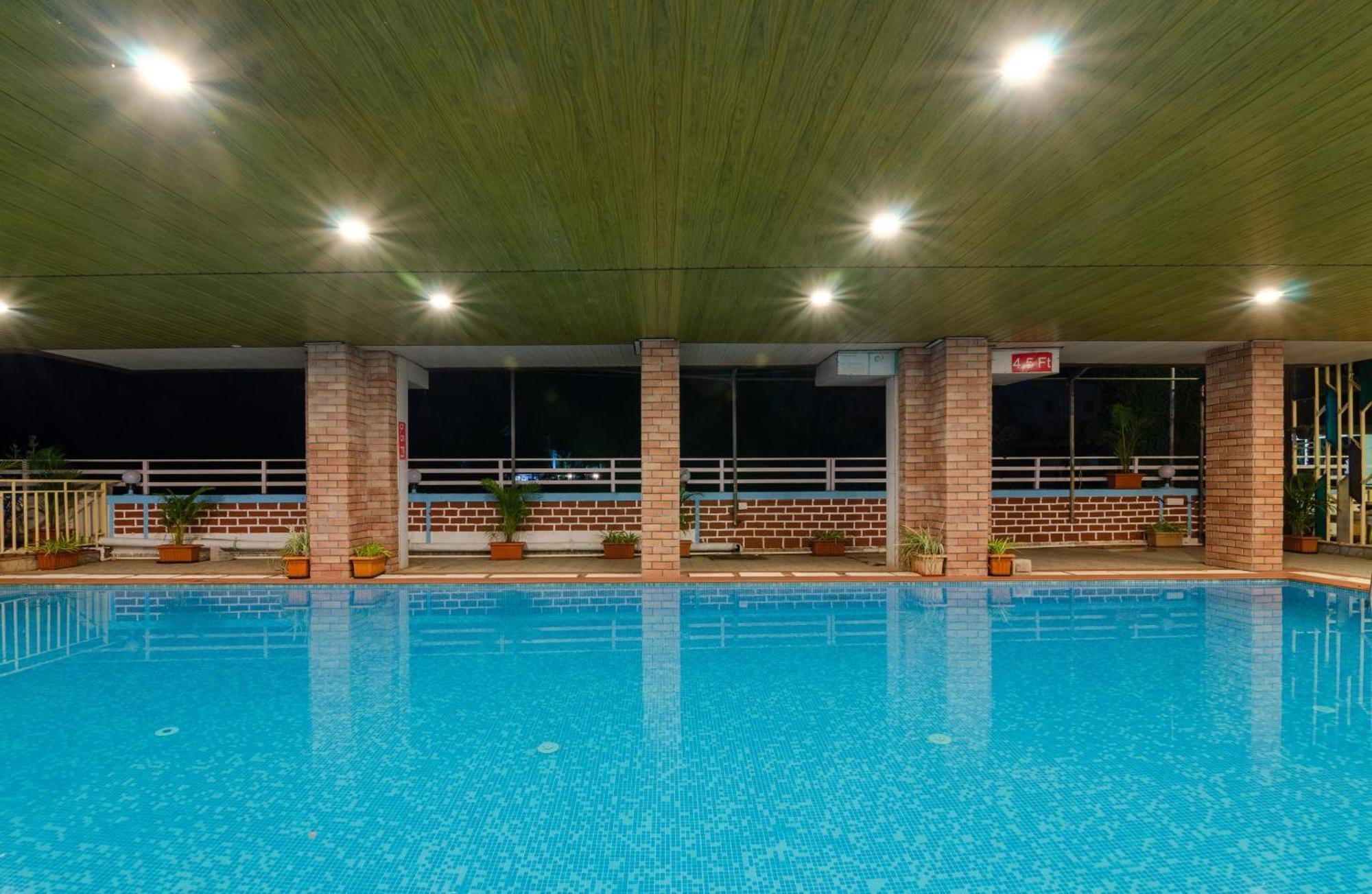 White House Beach Resort, Nagaon Eksteriør bilde